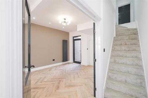 5 bedroom house for sale, Shernhall Street, Walthamstow, London