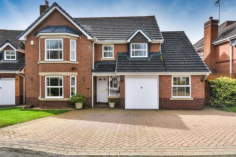 4 bedroom detached house for sale, Kinloch Drive, Dudley
