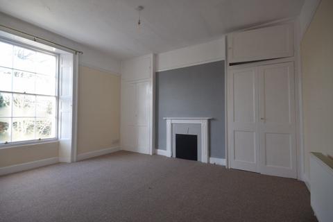 2 bedroom flat to rent, Newport Terrace - Top Flat, Barnstaple