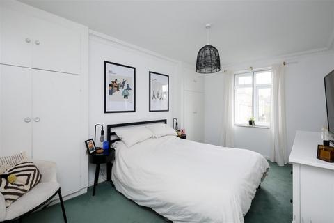 1 bedroom flat for sale, Keswick Road, Putney, SW15