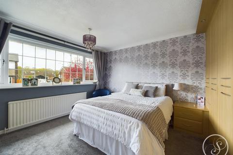 3 bedroom semi-detached house for sale, Temple Close, Leeds