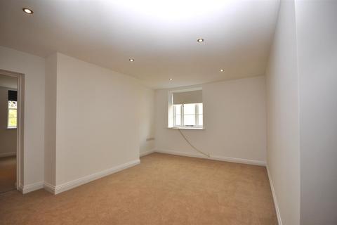 2 bedroom apartment to rent, Magdalene Street