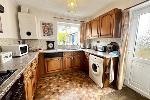 3 bedroom semi-detached house for sale, Beaufort Drive, Lydney GL15