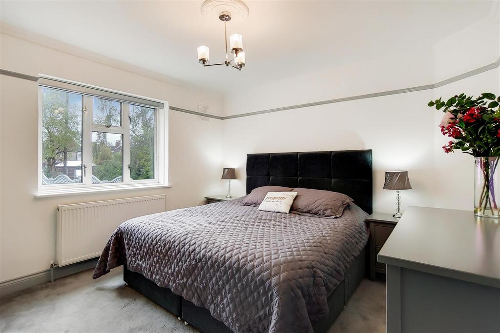 5 Main Bedroom-1.jpg