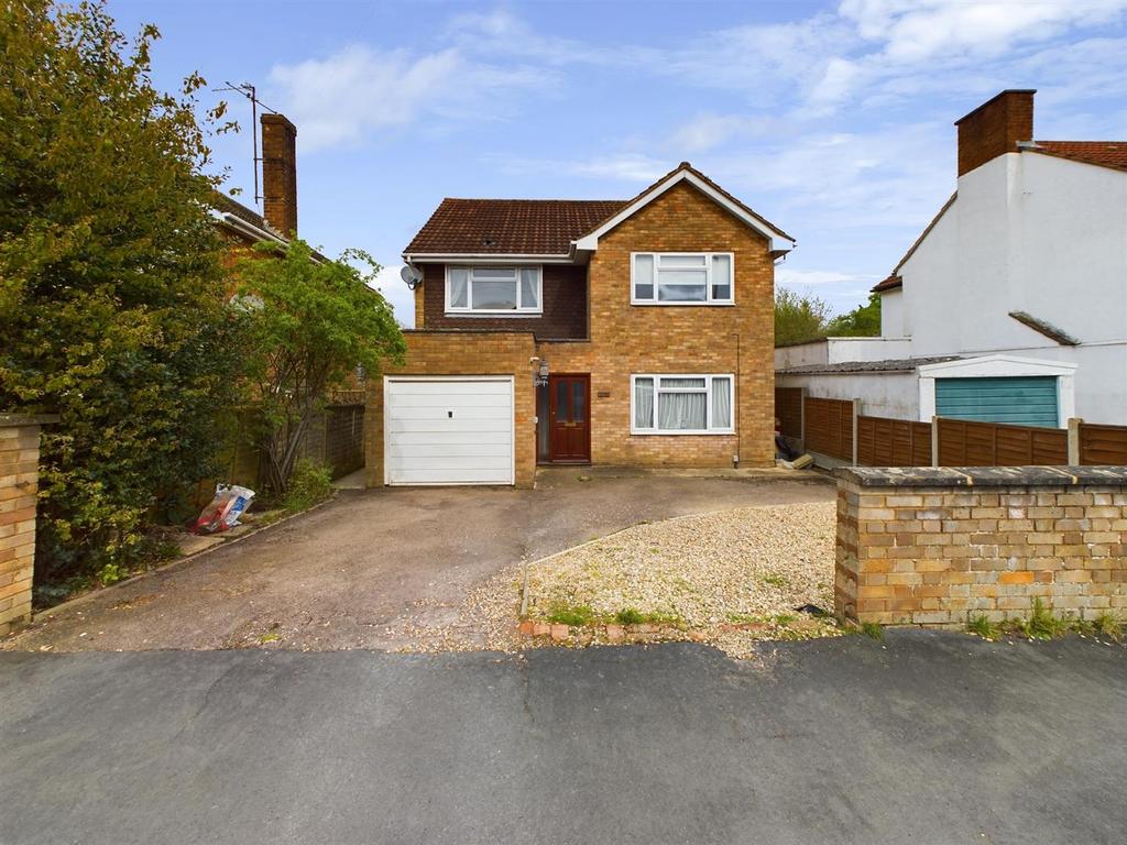 Barnwood Avenue, Barnwood, Gloucester 5 bed detached house for sale £