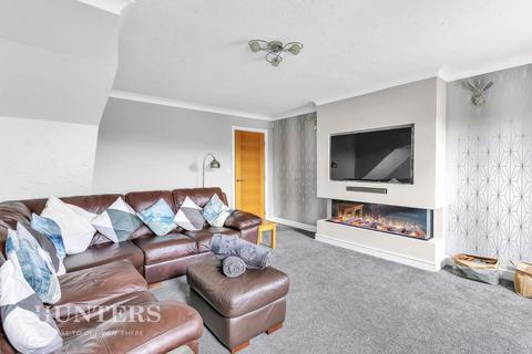 3 bedroom townhouse for sale, Durnlaw Close, Littleborough, OL15 0BD