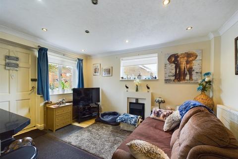 1 bedroom semi-detached house for sale, Headlands Drive, Bridlington