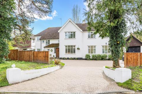 Harriotts Lane, Ashtead