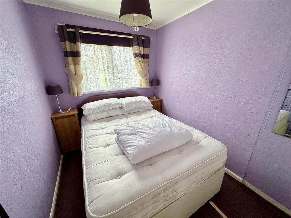 Bedroom one.JPEG