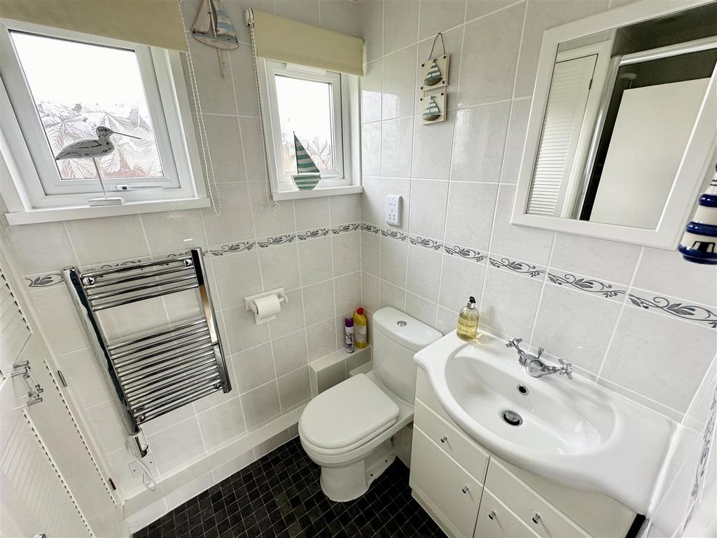 Shower room.JPEG