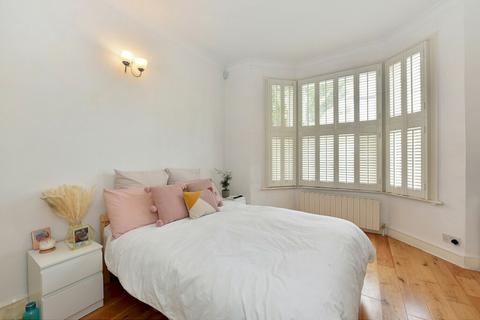 1 bedroom in a house share to rent, Kimbell Gardens, Parsons Green, SW6