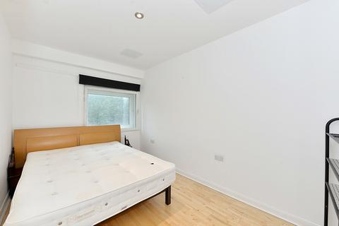 1 bedroom flat to rent, Atwood House, Beckford Close, W14
