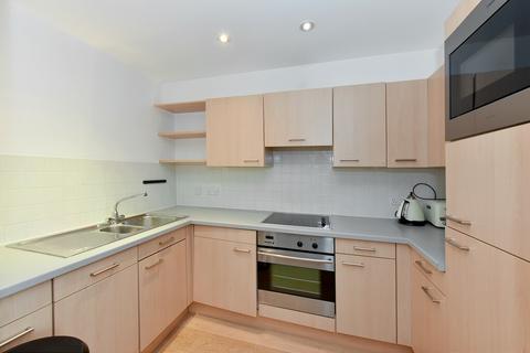 2 bedroom apartment to rent, Buckingham Palace Road, Pimlico, SW1W