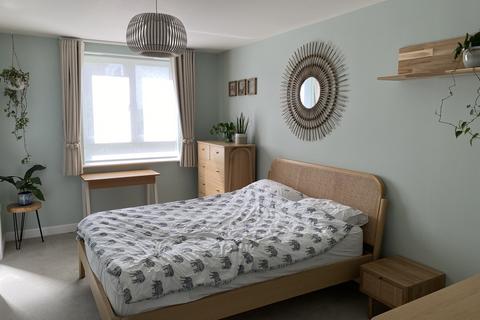 2 bedroom flat to rent, Renard Way, Trumpington, Cambridge, CB2