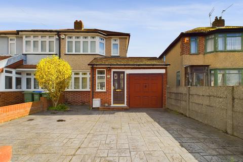 3 bedroom semi-detached house for sale, 6 Radnor Avenue, Welling