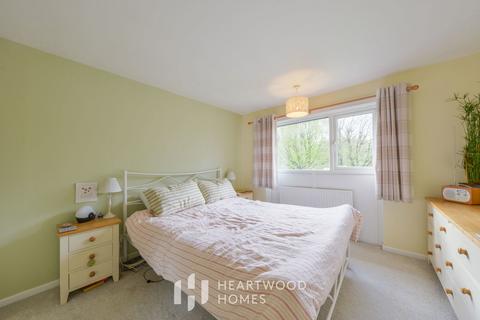 51 Canberra Close, St Albans, AL3 6LT