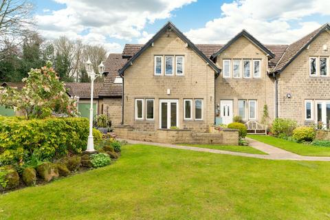 2 bedroom ground floor flat for sale, Dark Lane, Huddersfield, HD4