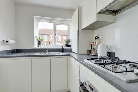 2 bedroom terraced house for sale, Poole Way, Southend-on-sea, SS2