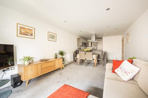 2 bedroom ground floor flat for sale, Hatters Lane, Edinburgh EH7