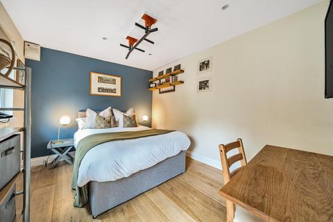 2 bedroom flat for sale, Birkbeck Road, London