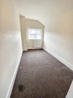 3 bedroom end of terrace house to rent, Burder Street, Loughborough LE11