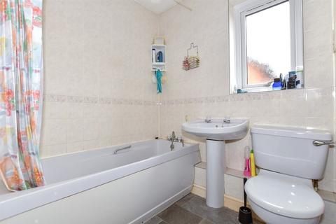 26 Maximilian Drive, Halling, Rochester, ME2 1NQ