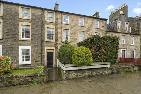 13a Annfield, Edinburgh, EH6 4JF