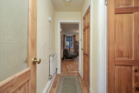 13a Annfield, Edinburgh, EH6 4JF