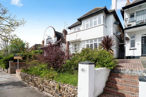 3 bedroom flat for sale, First Avenue, Westcliff-on-sea, SS0