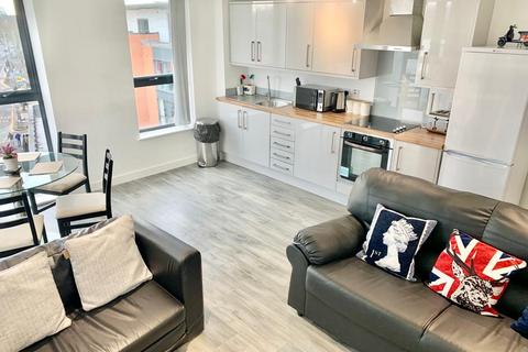 2 bedroom flat to rent, Sherwood Street, Manchester M14