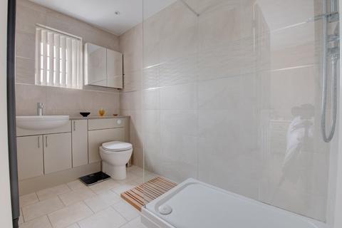 67 Appletrees Crescent, Bromsgrove, B61 0UD