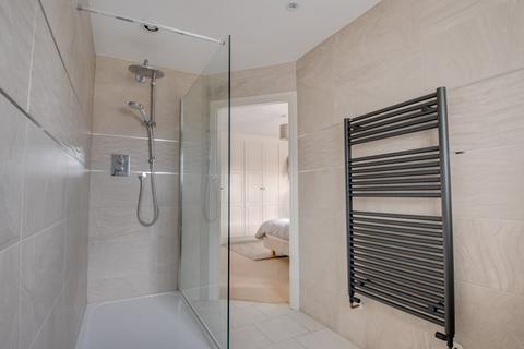 67 Appletrees Crescent, Bromsgrove, B61 0UD