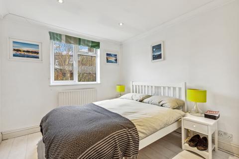 2 bedroom flat for sale, Hannell Road, London