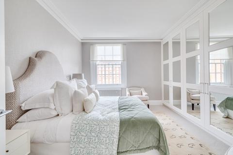 3 bedroom flat for sale, Rivermead Court, Ranelagh Gardens, London