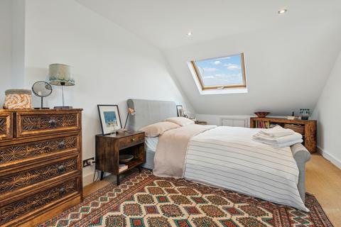 2 bedroom maisonette for sale, Wardo Avenue, London