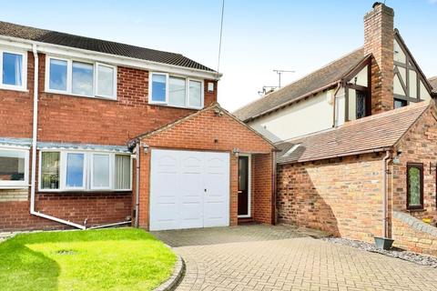 8 Sytch Lane, Wombourne, Wolverhampton, WV5 0NF