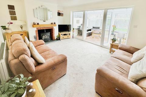 8 Sytch Lane, Wombourne, Wolverhampton, WV5 0NF