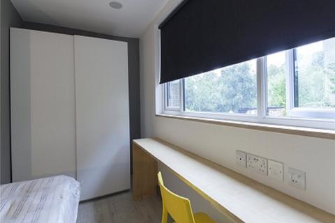 1 bedroom end of terrace house to rent, 141 Blacker Road, Huddersfield, HD2