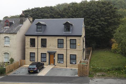 1 bedroom studio to rent, 67 Newsome Road, Huddersfield, HD4