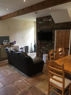 1 bedroom semi-detached house to rent, 4 Highfields, Huddersfield, HD1
