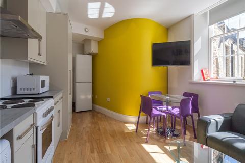 4 bedroom apartment to rent, Tite Hall, Huddersfield, HD1