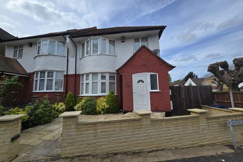 4 bedroom semi-detached house for sale, Alba Gardens, NW11