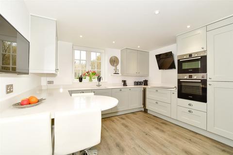 3 bedroom mews for sale, High Road, Chipstead, Surrey