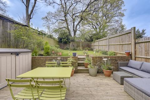 1, Kinloch House Bampton Road, London, SE23 2BG