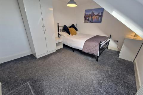 1 bedroom in a house share to rent, Brighton Grove, Fenham NE4