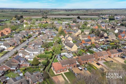 40 Broadwheel Road, Helpston, Peterborough, PE6 7EE