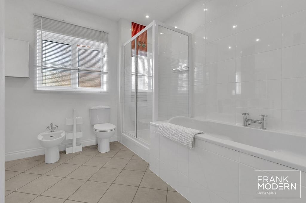 Bedroom One En-Suite