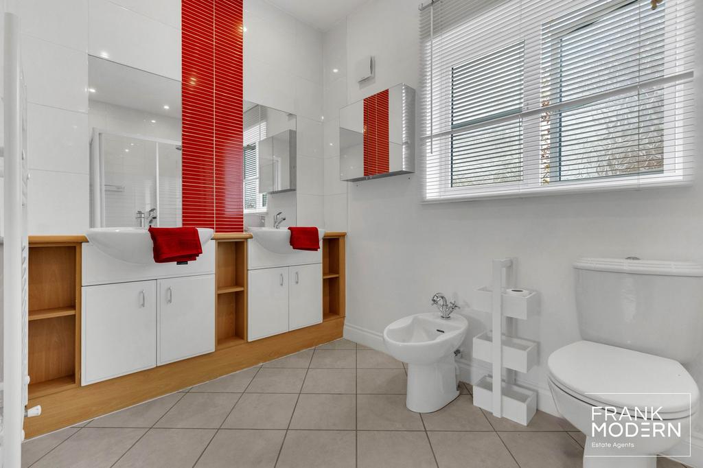 Bedroom One En-Suite