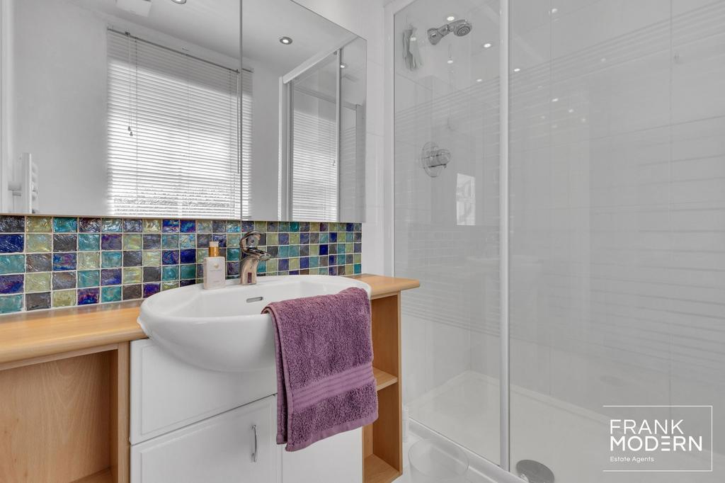 Bedroom Two En-Suite