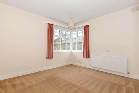 3 bedroom apartment to rent, Dyke Road, Brighton
